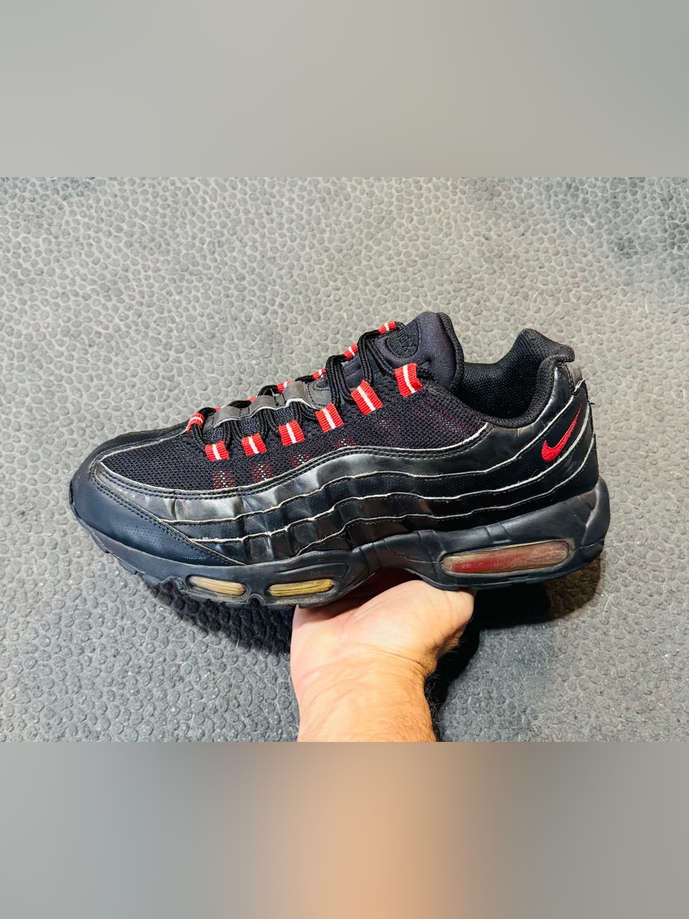 Nike Air Max 95 ‘Black Varsity Red’ 2010 (Sz 10M/11.5W)